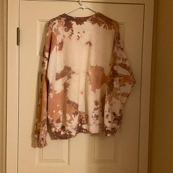 Gildan Sweaters - Bleached crewneck